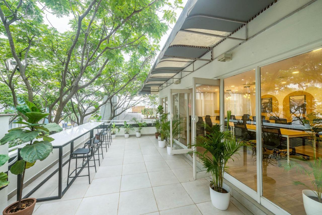 Olive Hotel Magrath By Embassy Group Bangalore Exterior foto